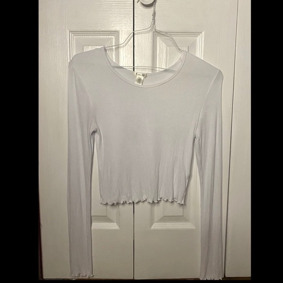 ✰ Fashion Nova Crop top✰ - Picture 4 of 4